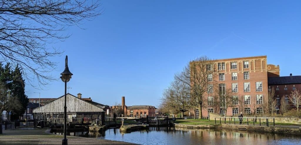 Lower Vailsburg: Suburban Feel Inside the City